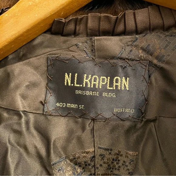 Vintage 50’s / 60’s N.L. Kaplan Brown Real Fur Shawl - Picture 11 of 13